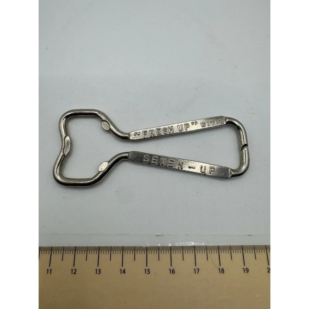 Vintage Fresh Up Seven 7 Up Soda Metal Wire Bottle Opener Advertising 3.5